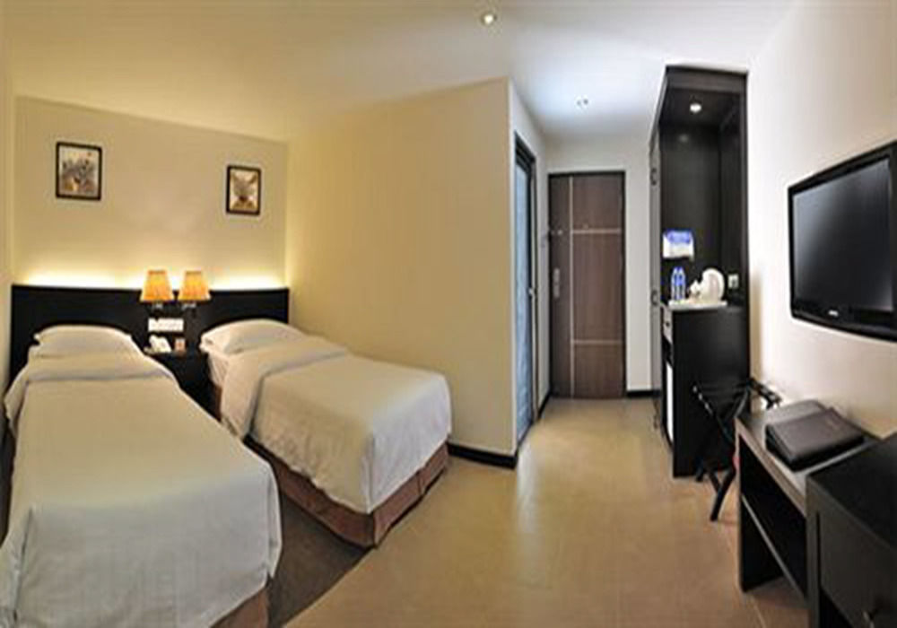 E-Red Hotel Bandar Perda Bukit Mertajam Exterior foto